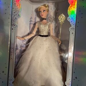 NIB Walt Disney World 50th Anniversary Cinderella Doll Limited Edition